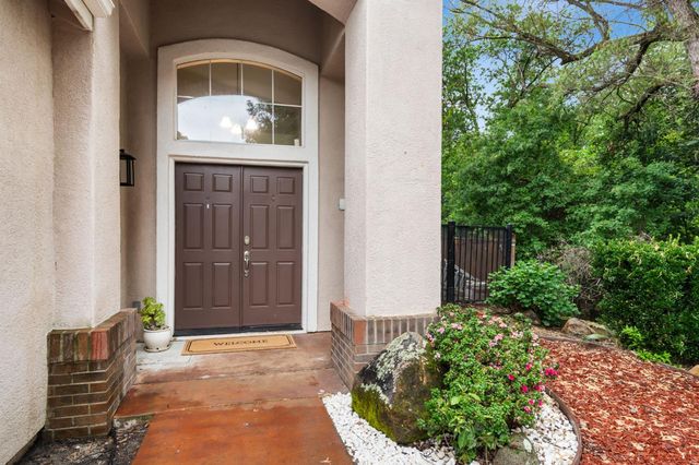 3220 Camelot Dr, Rocklin, CA 95765