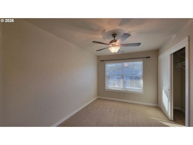 1570 W BASIL St, Roseburg, OR 97471