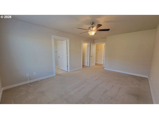 1570 W BASIL St, Roseburg, OR 97471