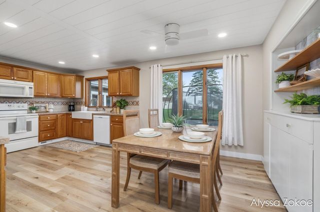 13512 24th Avenue, Marne, MI 49435