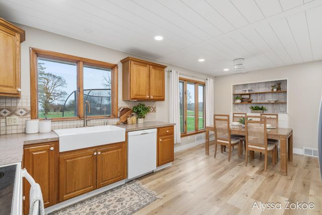 13512 24th Avenue, Marne, MI 49435
