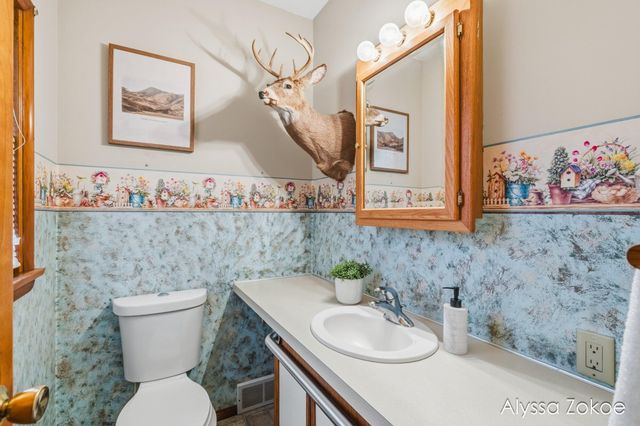 13512 24th Avenue, Marne, MI 49435