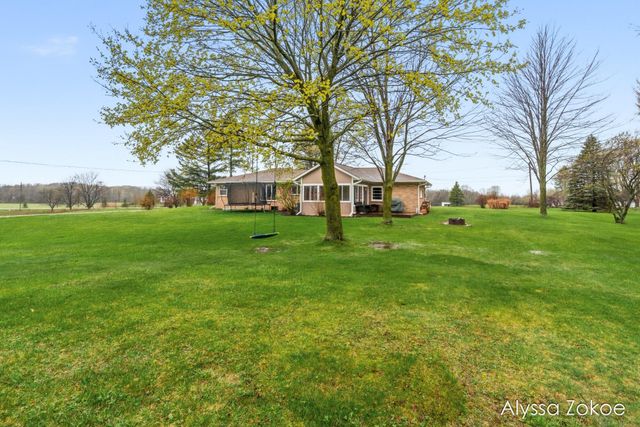 13512 24th Avenue, Marne, MI 49435