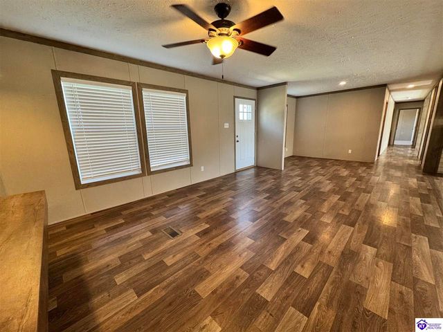 3883 Woodland Road, Vine Grove, KY 40175