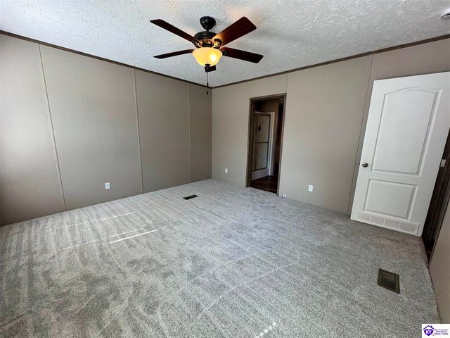 3883 Woodland Road, Vine Grove, KY 40175
