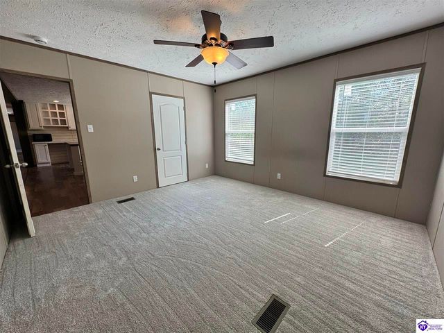 3883 Woodland Road, Vine Grove, KY 40175