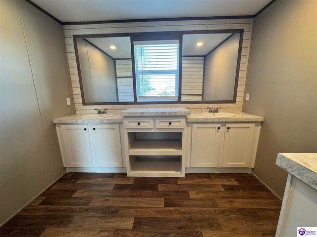 3883 Woodland Road, Vine Grove, KY 40175
