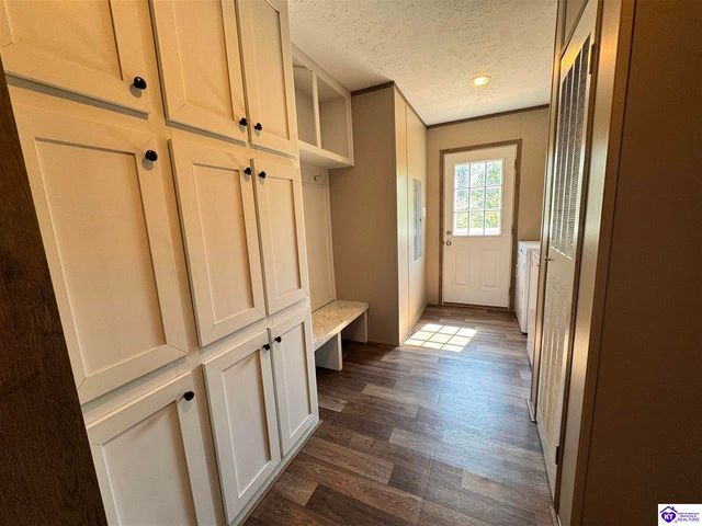 3883 Woodland Road, Vine Grove, KY 40175