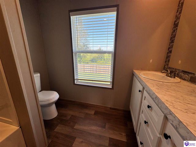3883 Woodland Road, Vine Grove, KY 40175