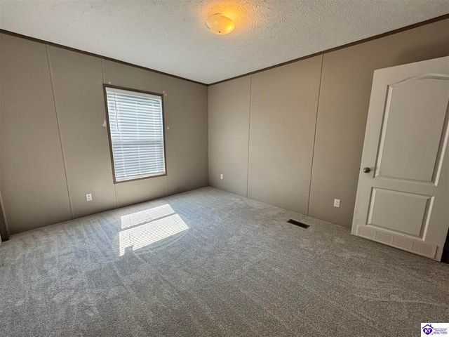 3883 Woodland Road, Vine Grove, KY 40175