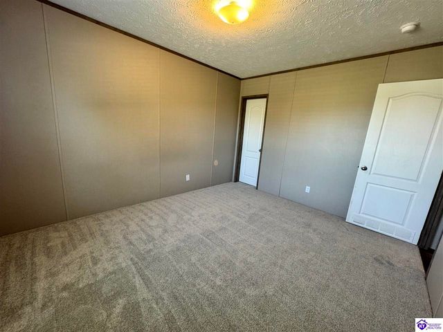 3883 Woodland Road, Vine Grove, KY 40175