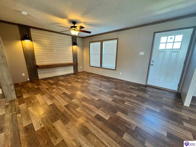 3883 Woodland Road, Vine Grove, KY 40175