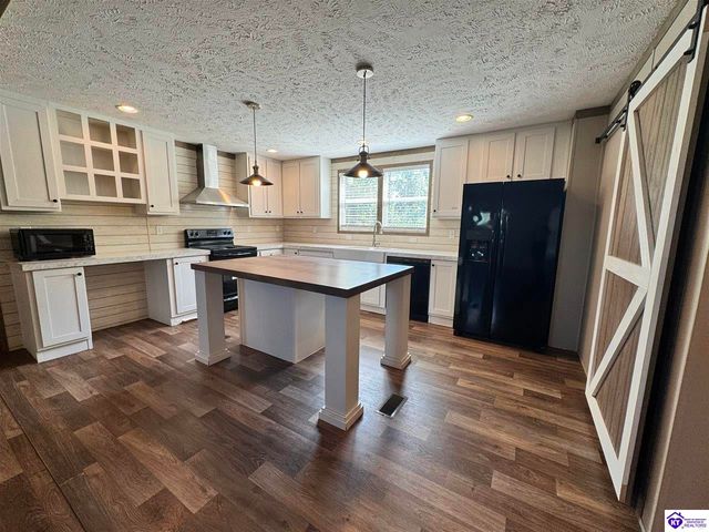 3883 Woodland Road, Vine Grove, KY 40175