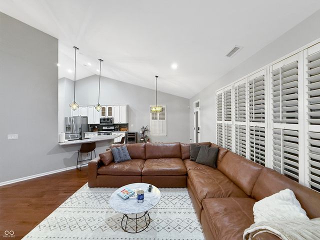 9302 N Bayland Drive, Mccordsville, IN 46055