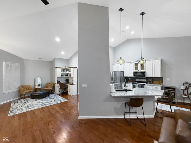 9302 N Bayland Drive, Mccordsville, IN 46055