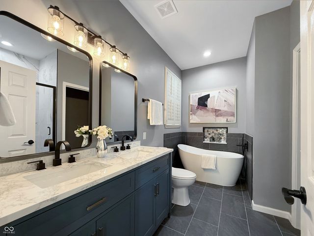 9302 N Bayland Drive, Mccordsville, IN 46055