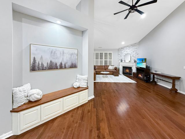 9302 N Bayland Drive, Mccordsville, IN 46055