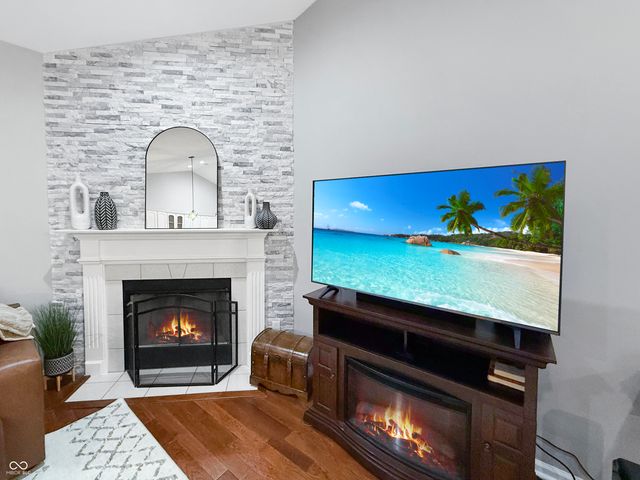 9302 N Bayland Drive, Mccordsville, IN 46055