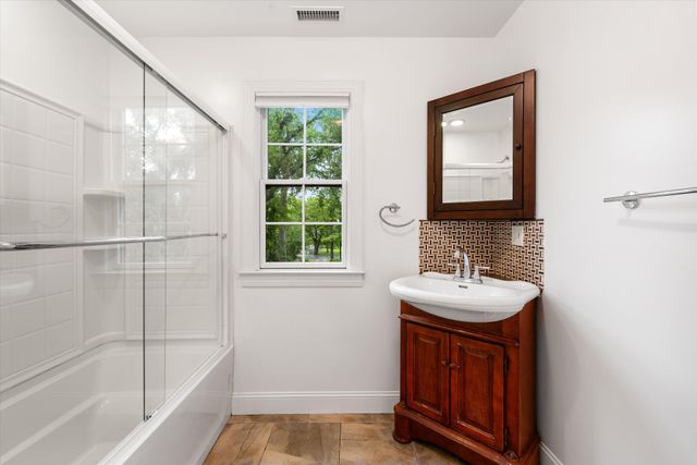1007 Falls Ave, Madison, TN 37115