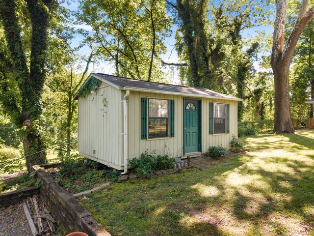 1007 Falls Ave, Madison, TN 37115