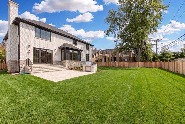 2301 Farrell Avenue, Park Ridge, IL 60068