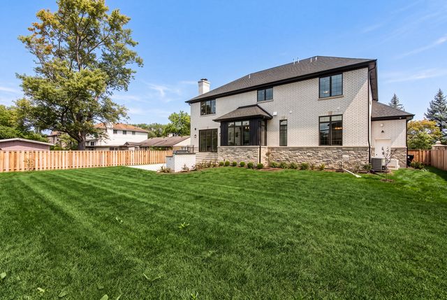 2301 Farrell Avenue, Park Ridge, IL 60068