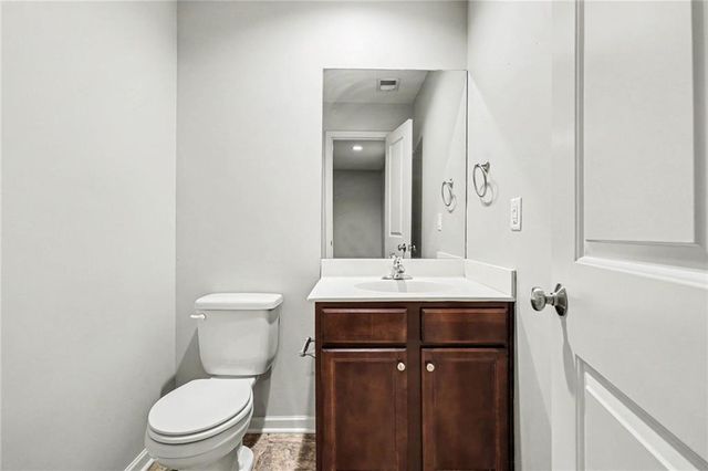 21710 North Ridge, Peculiar, MO 64078