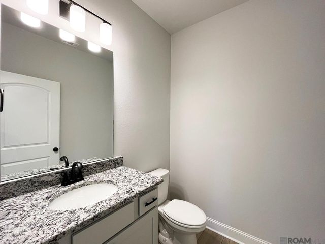 1586 Old Tucson Ave, Zachary, LA 70791