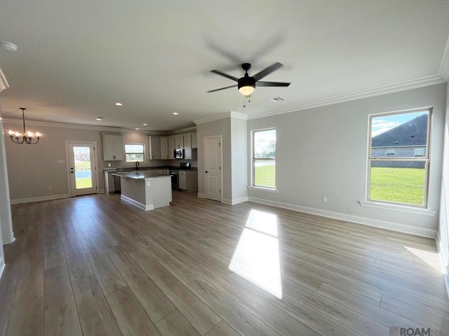 1586 Old Tucson Ave, Zachary, LA 70791