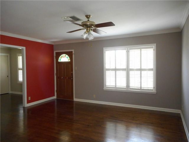 902 Wilshire Pl, Corpus Christi, TX 78411