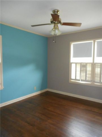 902 Wilshire Pl, Corpus Christi, TX 78411