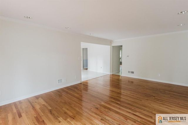 8 Desmet Avenue, Milltown, NJ 08850
