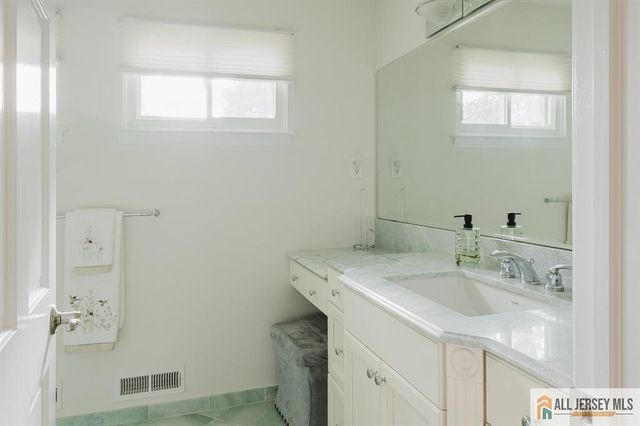 8 Desmet Avenue, Milltown, NJ 08850