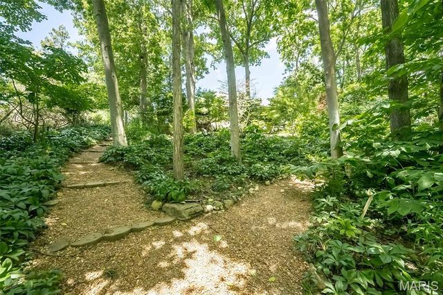 718 River Hills Drive, Fenton, MO 63026
