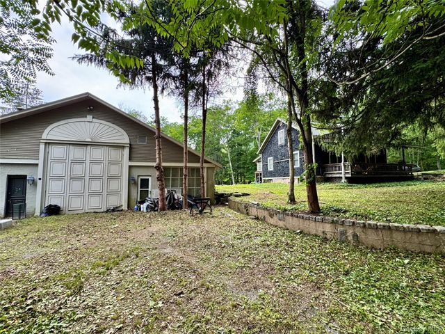 210 Seven Bridges Road A, Mount Kisco, NY 10549