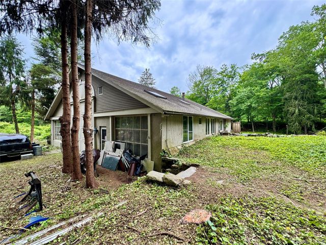 210 Seven Bridges Road A, Mount Kisco, NY 10549