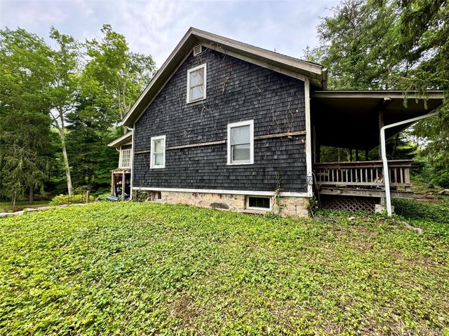 210 Seven Bridges Road A, Mount Kisco, NY 10549