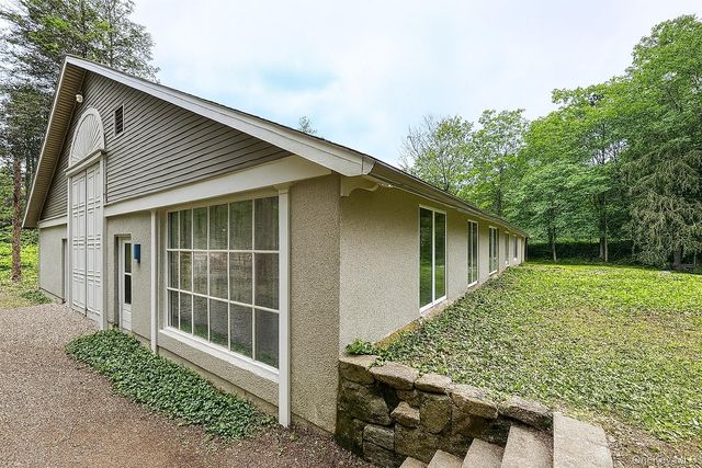 210 Seven Bridges Road A, Mount Kisco, NY 10549