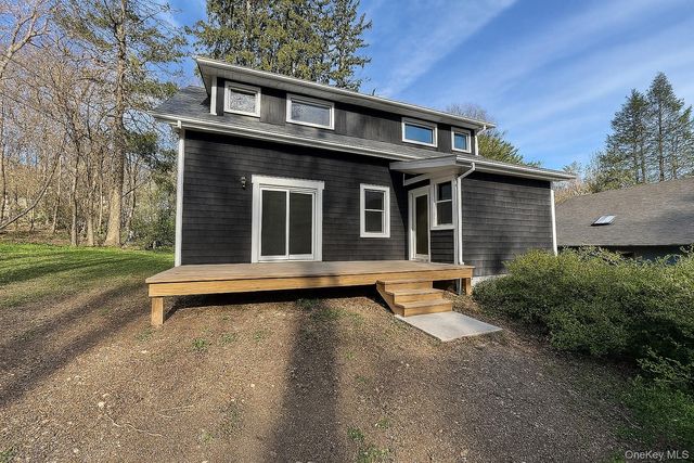 210 Seven Bridges Road A, Mount Kisco, NY 10549