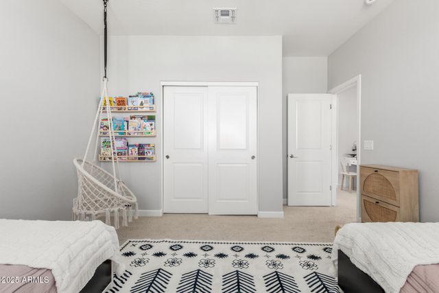 3914 W SERPENTINE Drive, San Tan Valley, AZ 85144