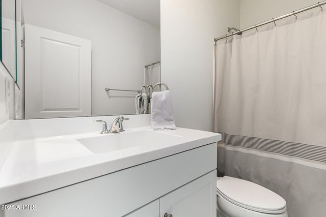 3914 W SERPENTINE Drive, San Tan Valley, AZ 85144