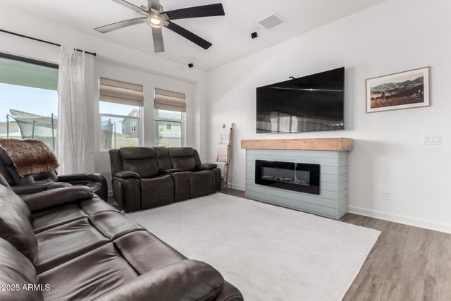 3914 W SERPENTINE Drive, San Tan Valley, AZ 85144