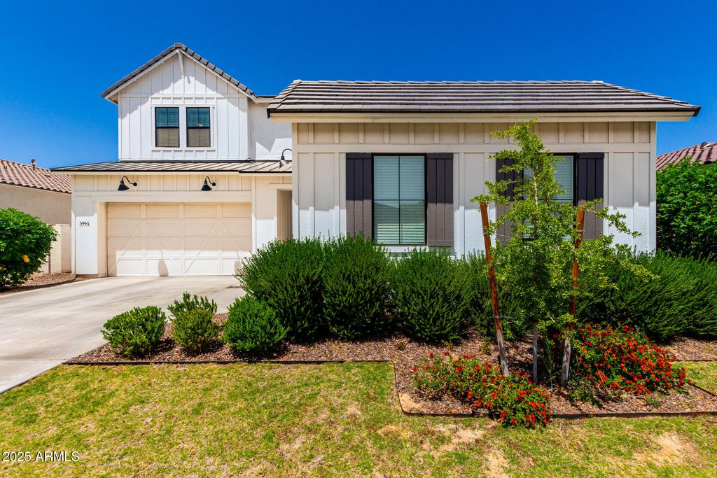3914 W SERPENTINE Drive, San Tan Valley, AZ 85144