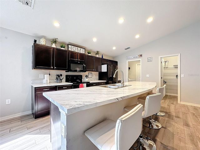 389 ST GEORGES CIRCLE, Eagle Lake, FL 33839