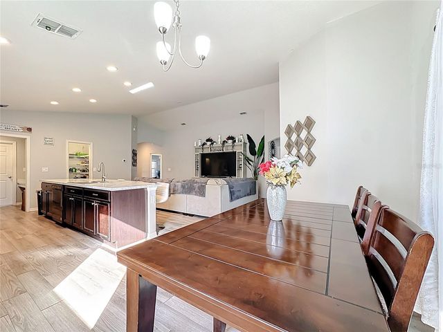 389 ST GEORGES CIRCLE, Eagle Lake, FL 33839