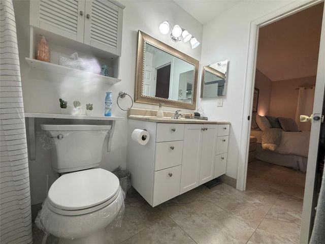 3430 NW 52nd Avenue 308, Lauderdale Lakes, FL 33319