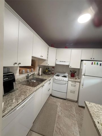 3430 NW 52nd Avenue 308, Lauderdale Lakes, FL 33319