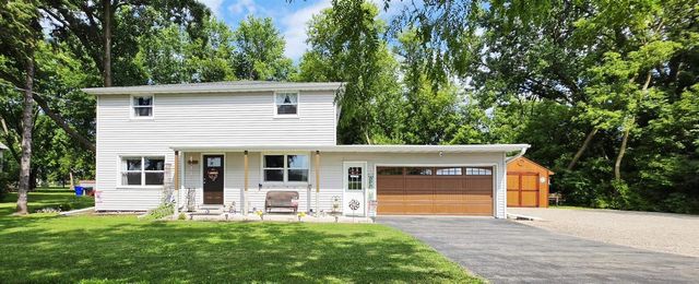 4020 N BALLARD ROAD, Appleton, WI 54913