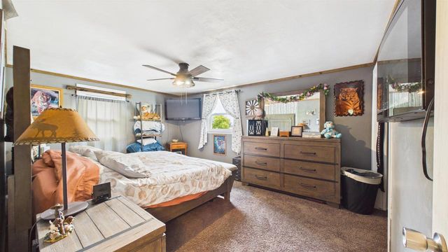 4020 N BALLARD ROAD, Appleton, WI 54913