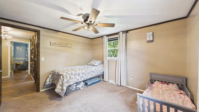 4020 N BALLARD ROAD, Appleton, WI 54913